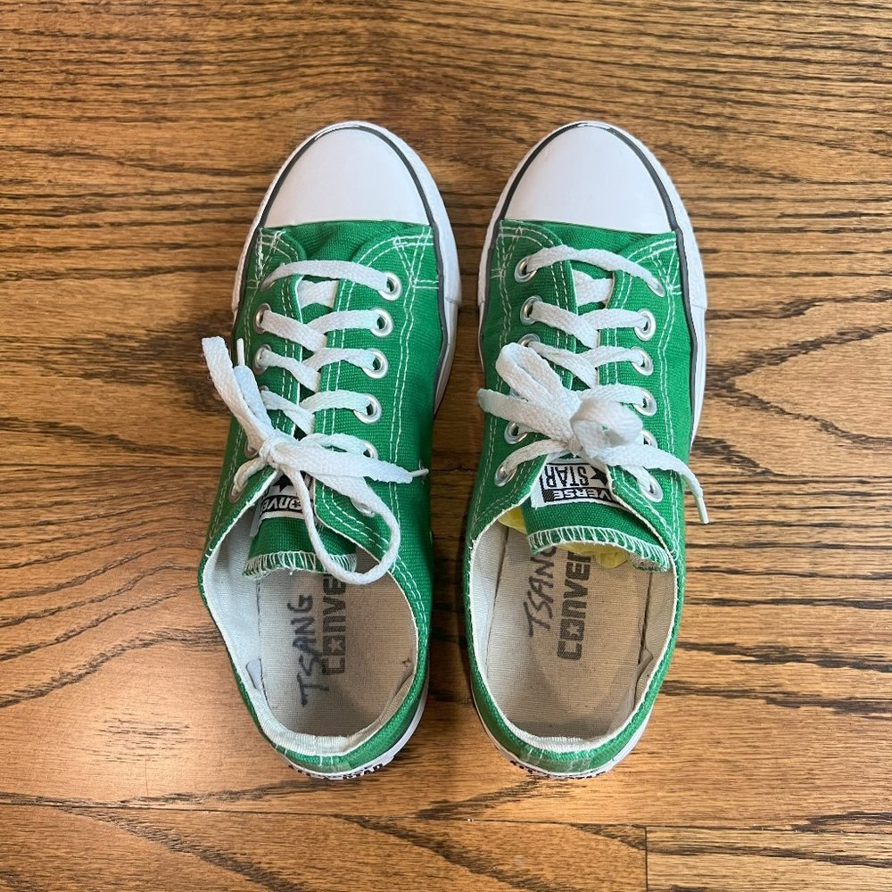 EUC Classic Converse Unisex Chuck Taylor All Star Low Sneaker Canvas